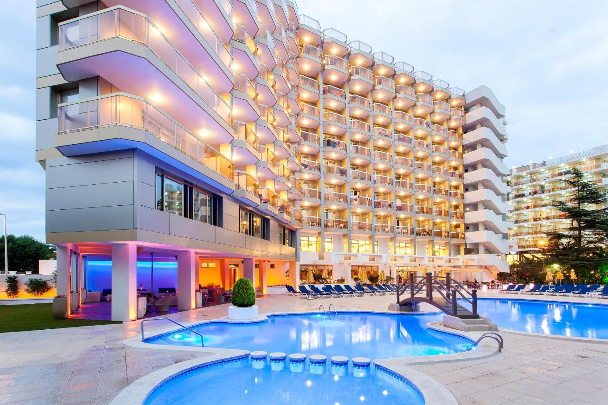 Beverly Park & Spa 4* Blanes