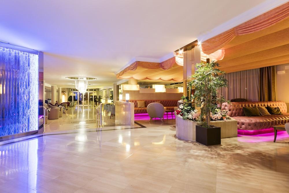 Beverly Park & Hotel 4*